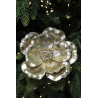 Originelle Dekoration für den Weihnachtsbaum. Diese Weihnachtsblume kann auch als Dekoration für Adventskränze verwendet werden. Auf der Rückseite befindet sich Klammer zum einfachen Festhalten.
Größe der Dekoration:
Durchmesser der Blume: 140 mm
Höhe der Blume: 120 mm
Preis ist für 1 Stück
