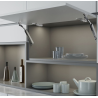 Der ALTIUS ONE / Nickel Kippmechanismus - die perfekte Kombination aus Funktionalität, Präzision und modernem Design. Wenn Sie auf der Suche nach einer zuverlässigen Drehtürlösung in Holz oder Aluminium sind, die den Raum optimiert und ein Maximum an Vielseitigkeit bietet, sind Sie hier genau richtig. Dieser Mechanismus ist so konzipiert, dass er auch den höchsten Ansprüchen an Qualität und Benutzerfreundlichkeit gerecht wird.
1. eine Funktionalität, die Sie verblüffen wird
ALTIUS ONE ist für Flügeltüren bis zu einer Breite von 2.400 mm und einer Höhe von 250 bis 600 mm ausgelegt. Er ist kompatibel mit Plattenstärken von 16 mm bis 24 mm und passt sich damit nahezu jeder Konfiguration Ihrer Möbel an. Egal, ob es sich um Küchenschränke, Badezimmermöbel oder andere Stauräume handelt, dieser Mechanismus schafft die perfekte Balance zwischen Funktionalität und Ästhetik. Sie haben die Wahl zwischen 3 Leistungsoptionen, die Sie anhand der Größe Ihrer Tür in der Tabelle auf den Bildern finden. Für große Türen werden 2 Mechanismen pro Tür empfohlen.
2. das Free-Stop-System für maximale Kontrolle
Vergessen Sie ständiges Türenknallen oder kompliziertes Öffnen. Dank des Free-Stop-Systems können Sie die Tür in jeder gewünschten Position anhalten. Dieser Mechanismus ist außerdem mit einer Feineinstellung der Kraft ausgestattet, die eine präzise Anpassung an das Gewicht und die Größe der Tür ermöglicht. Drehen Sie einfach an der Einstellschraube und alles ist perfekt ausbalanciert.
3. Leiser und reibungsloser Betrieb
In Kombination mit den Soft-Close-Scharnieren von Emuca erleben Sie eine ganz neue Dimension des Komforts. Die Tür schließt sanft und ohne Stöße, was Sie besonders in ruhigen Momenten wie am frühen Morgen oder am späten Abend zu schätzen wissen werden. Und mit Öffnungswinkeln von bis zu 100° haben Sie leichten Zugang zu allem, was Sie brauchen.
4. Langlebigkeit für viele Jahre
ALTIUS ONE ist aus hochwertigem, vernickeltem Stahl gefertigt, der nicht nur modern aussieht, sondern auch besonders verschleiß- und korrosionsbeständig ist. Dieser Mechanismus ist so gebaut, dass er dem täglichen Gebrauch ohne Kompromisse standhält.
Einfach zu installieren - jeder kann es tun!
Sie müssen kein professioneller Installateur sein, um ALTIUS ONE wie ein Fachmann einzubauen. Das Paket enthält:
- Seitenstütze,
- Schrauben,
- Montageschablonen,
die es Ihnen ermöglichen, schnell und präzise zu installieren. Außerdem können alle Kraft- und Positionseinstellungen bequem von vorne vorgenommen werden, was Zeit und Energie spart.
Video zum Einbau
