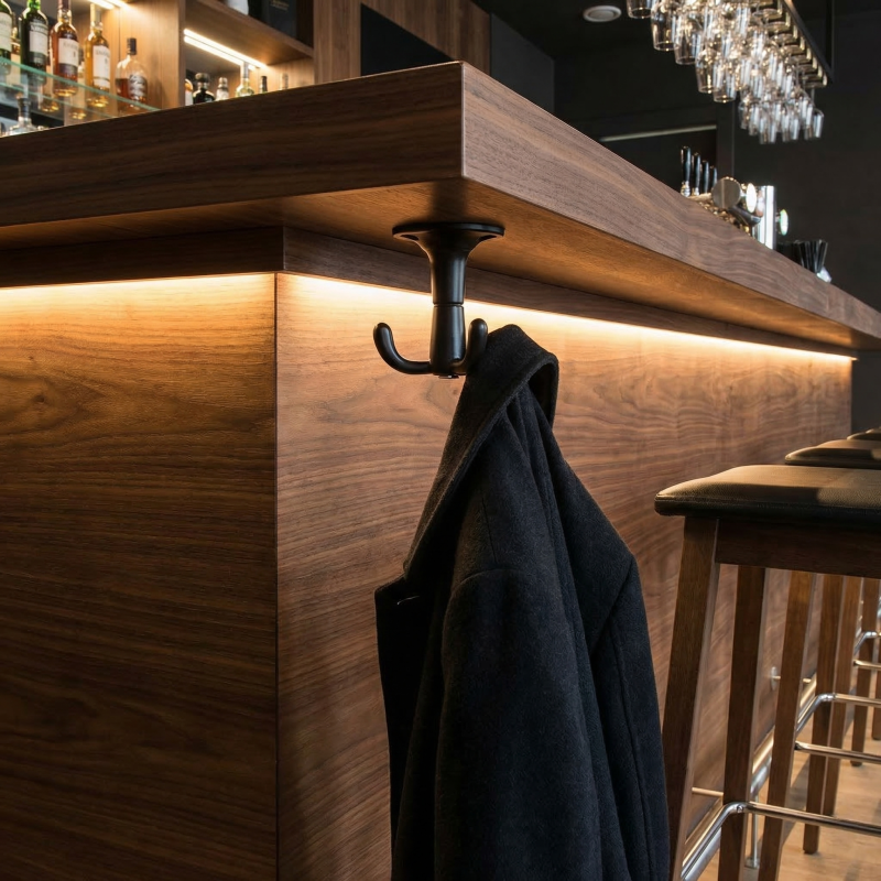 TWISTER Drehbarer Aufhänger/ Schwarz matt