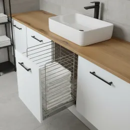 Ausziehbarer Wäschekorb mit Dämpfung und Türbefestigung ORTA / Glänzendes Chrom