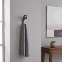 Luxuriöser Kleiderbügel DROP / Pastellgrün