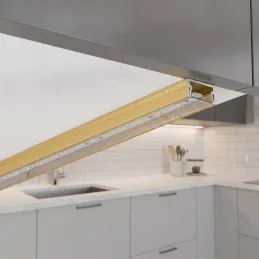 Aluminiumleiste ZARIA für LED-Beleuchtung mit transparenter Abdeckung / Gold