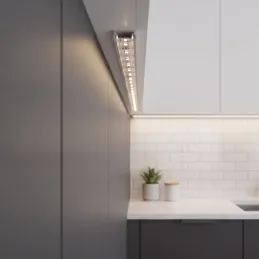 Aluminiumleiste ZARIA für LED-Beleuchtung mit transparenter Abdeckung / Aluminium