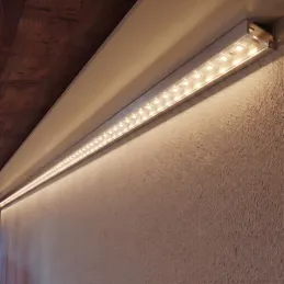 Eckiges Aluminiumprofil ZARIA für LED-Beleuchtung mit transparenter Abdeckung / Aluminium