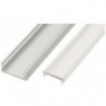 Profil für LED-Streifen in Aluminiumfarbe, geeignet für Küchenunterschränke. Das Profil ist für die Oberfläche bestimmt.